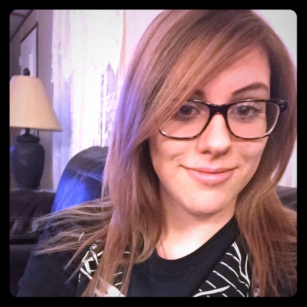 Meet your Posher, Emily